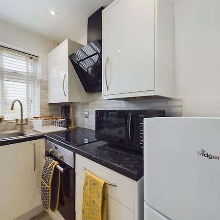 Fabulous Quiet Chelmsford Apartment - Free Parking Kültér fotó