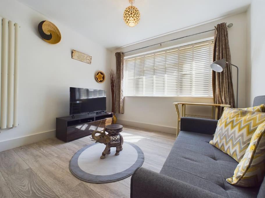 Fabulous Quiet Chelmsford Apartment - Free Parking Kültér fotó