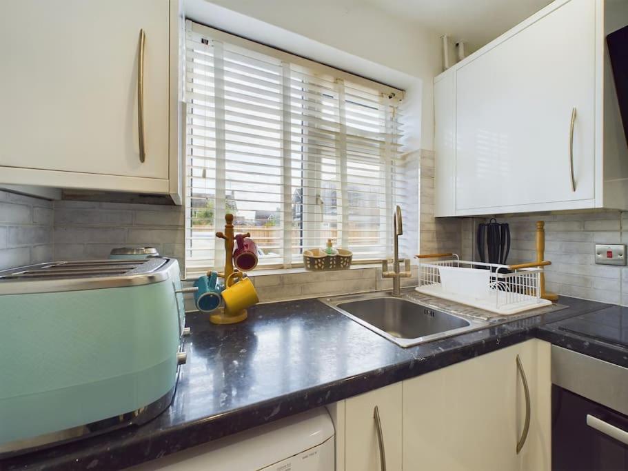 Fabulous Quiet Chelmsford Apartment - Free Parking Kültér fotó