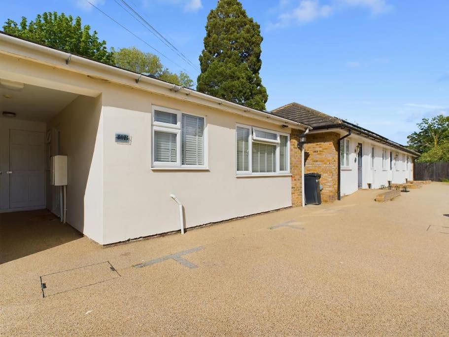Fabulous Quiet Chelmsford Apartment - Free Parking Kültér fotó