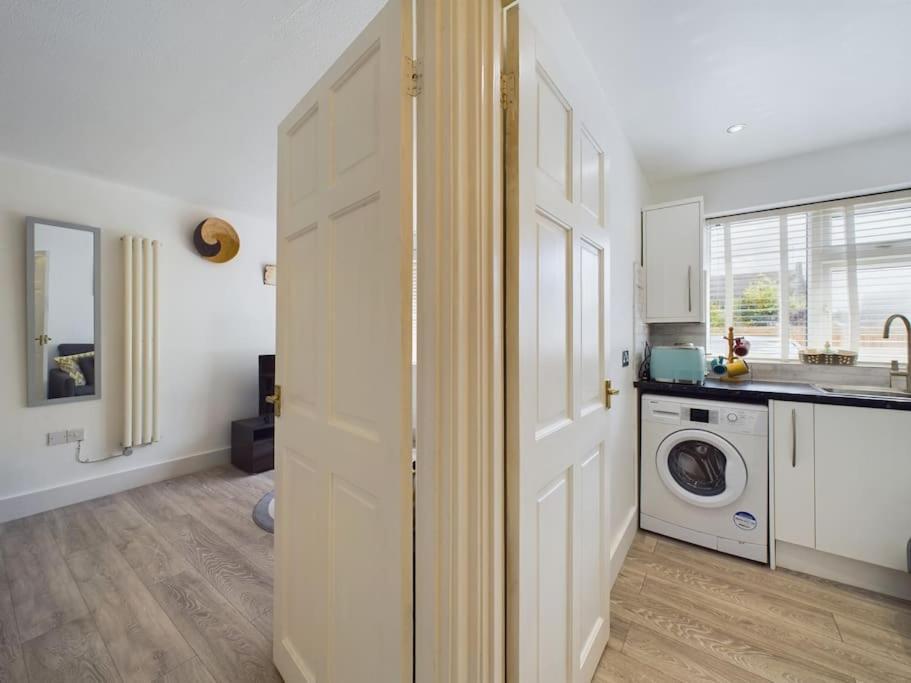 Fabulous Quiet Chelmsford Apartment - Free Parking Kültér fotó